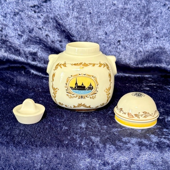 Vintage Lomonosov USSR St Petersburg Porcelain Tea Caddy Jar Gold Trim Russia - Picture 6 of 9
